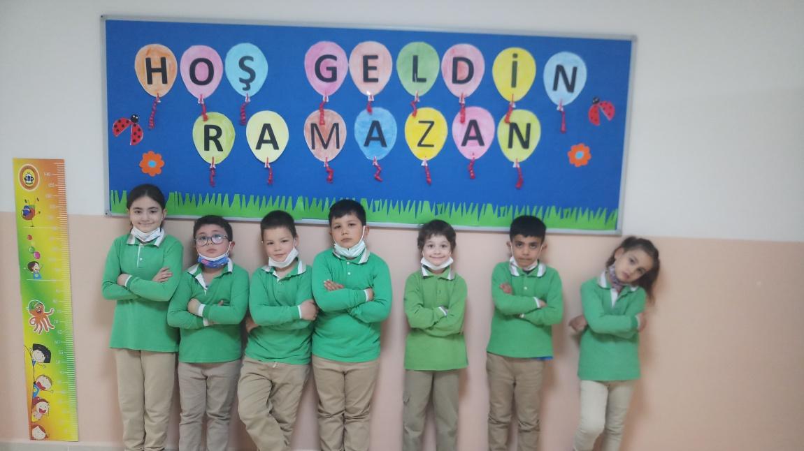 2 - A sınıfı öğrencileri ramazan ayını eğlenceli bir panoyla karşıladı..